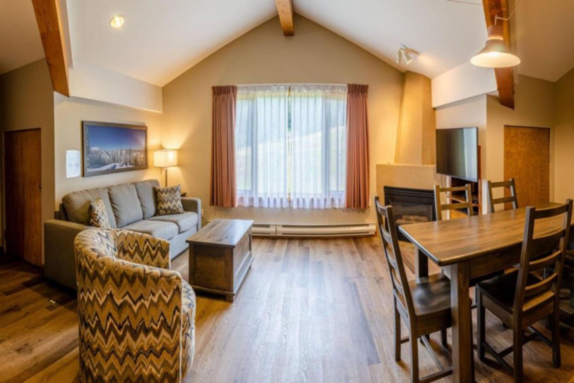 Cahilty Lodge Sun Peaks Exterior foto