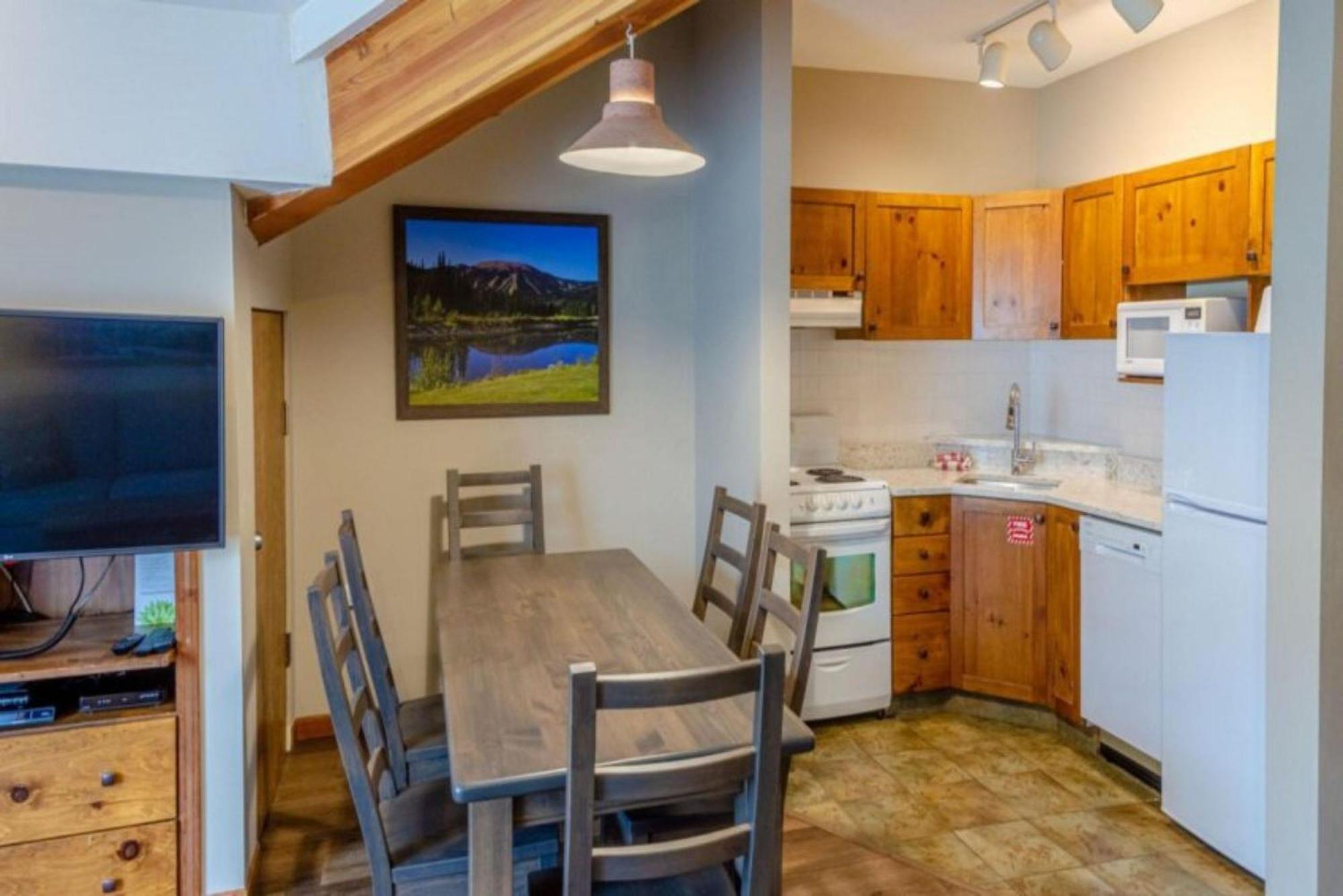 Cahilty Lodge Sun Peaks Exterior foto