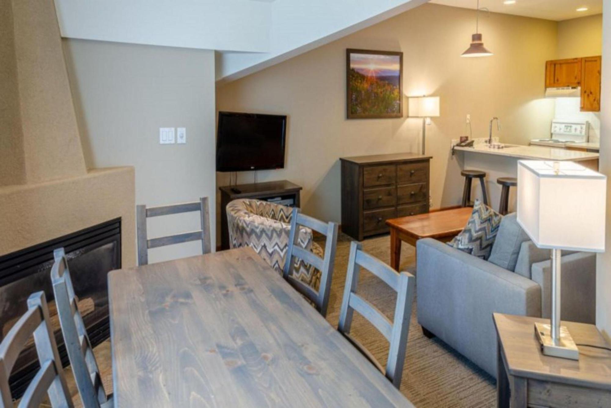 Cahilty Lodge Sun Peaks Exterior foto