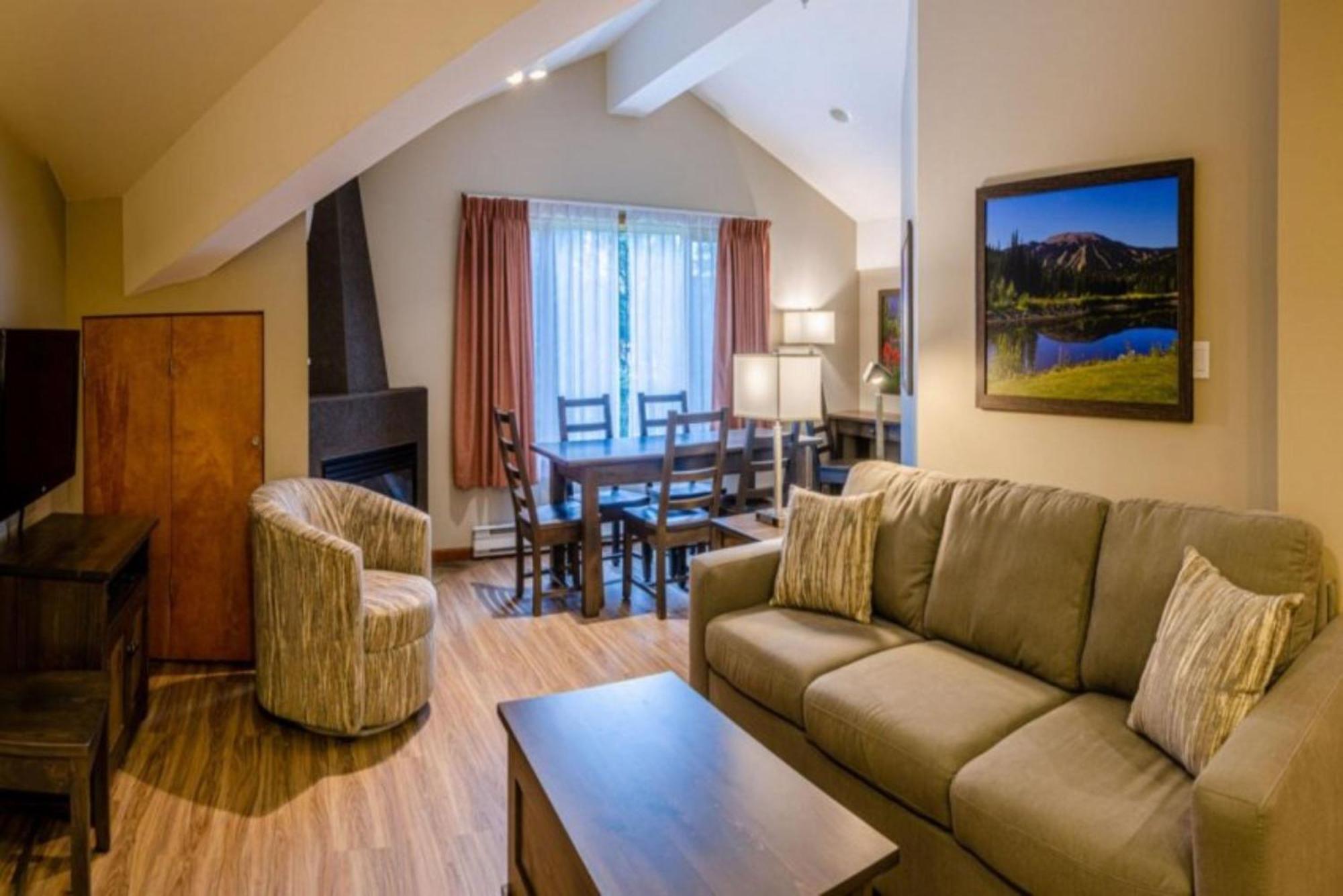 Cahilty Lodge Sun Peaks Exterior foto