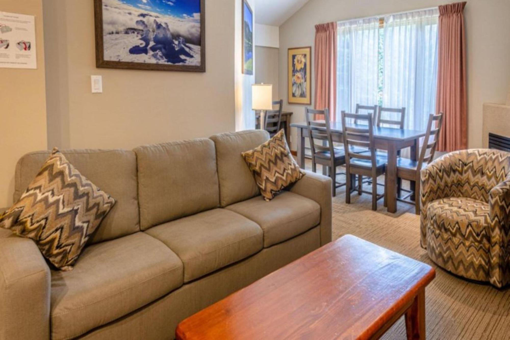 Cahilty Lodge Sun Peaks Exterior foto