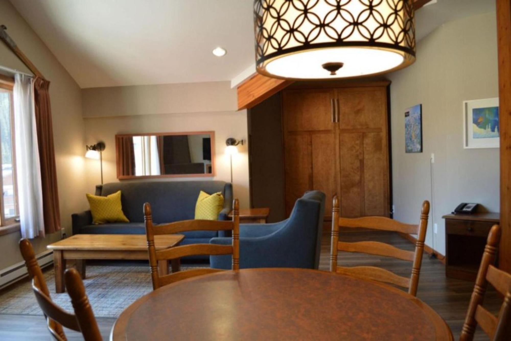 Cahilty Lodge Sun Peaks Exterior foto